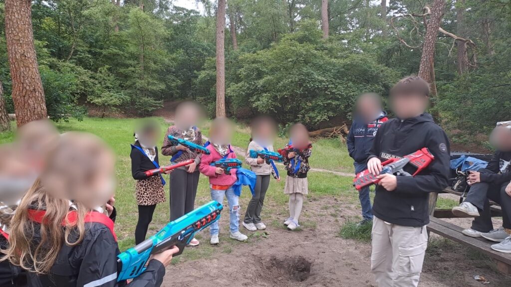 “Lasergame XL activiteit – spanning en actie bij Dagpakketverhuur”